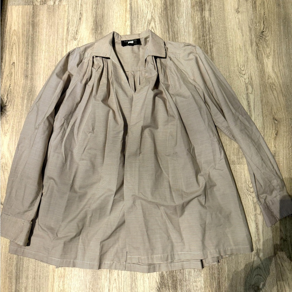 Liz Logie Loose Fitting Top
